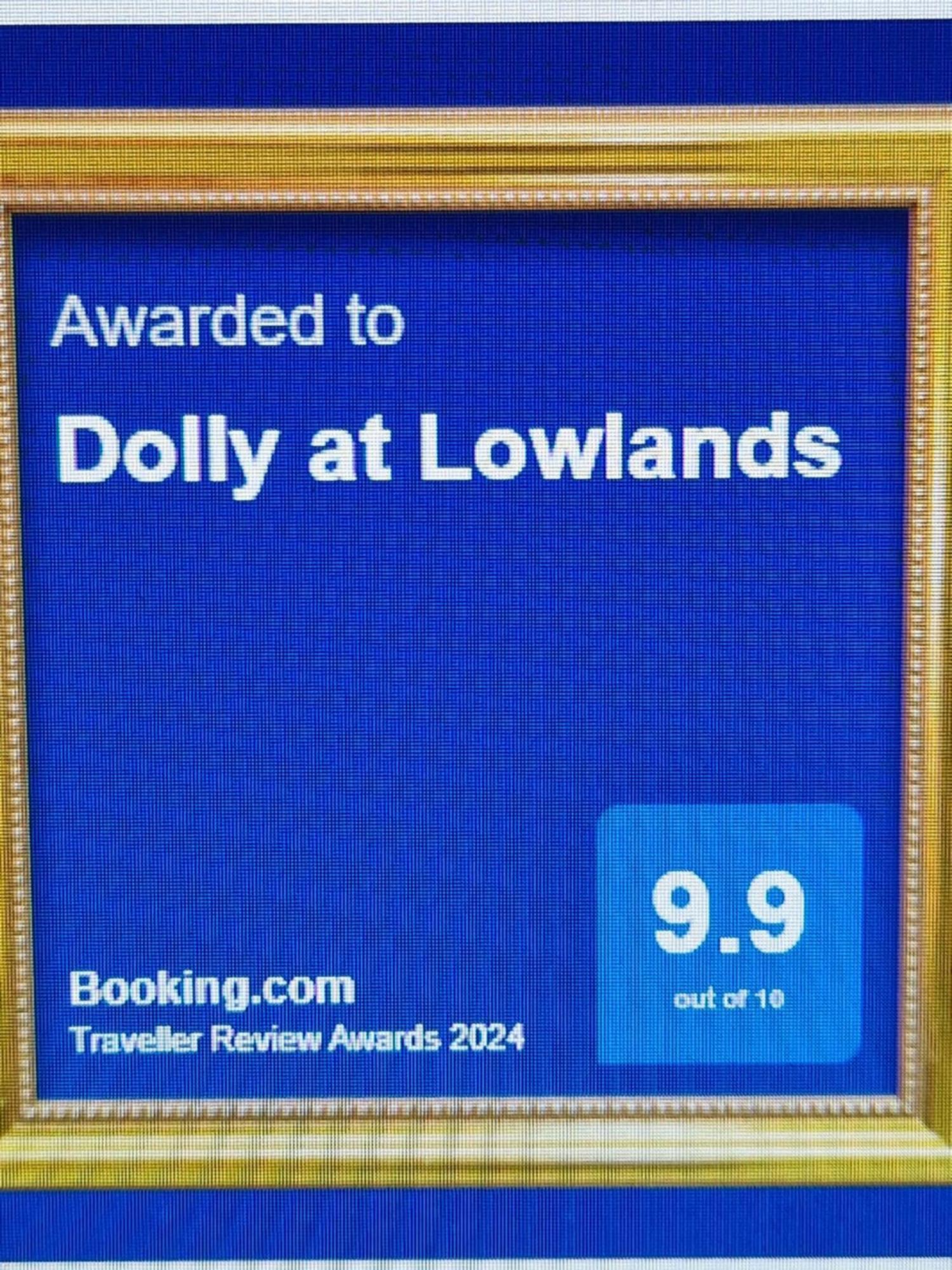 Dolly At Lowlands Ringwood Exterior photo
